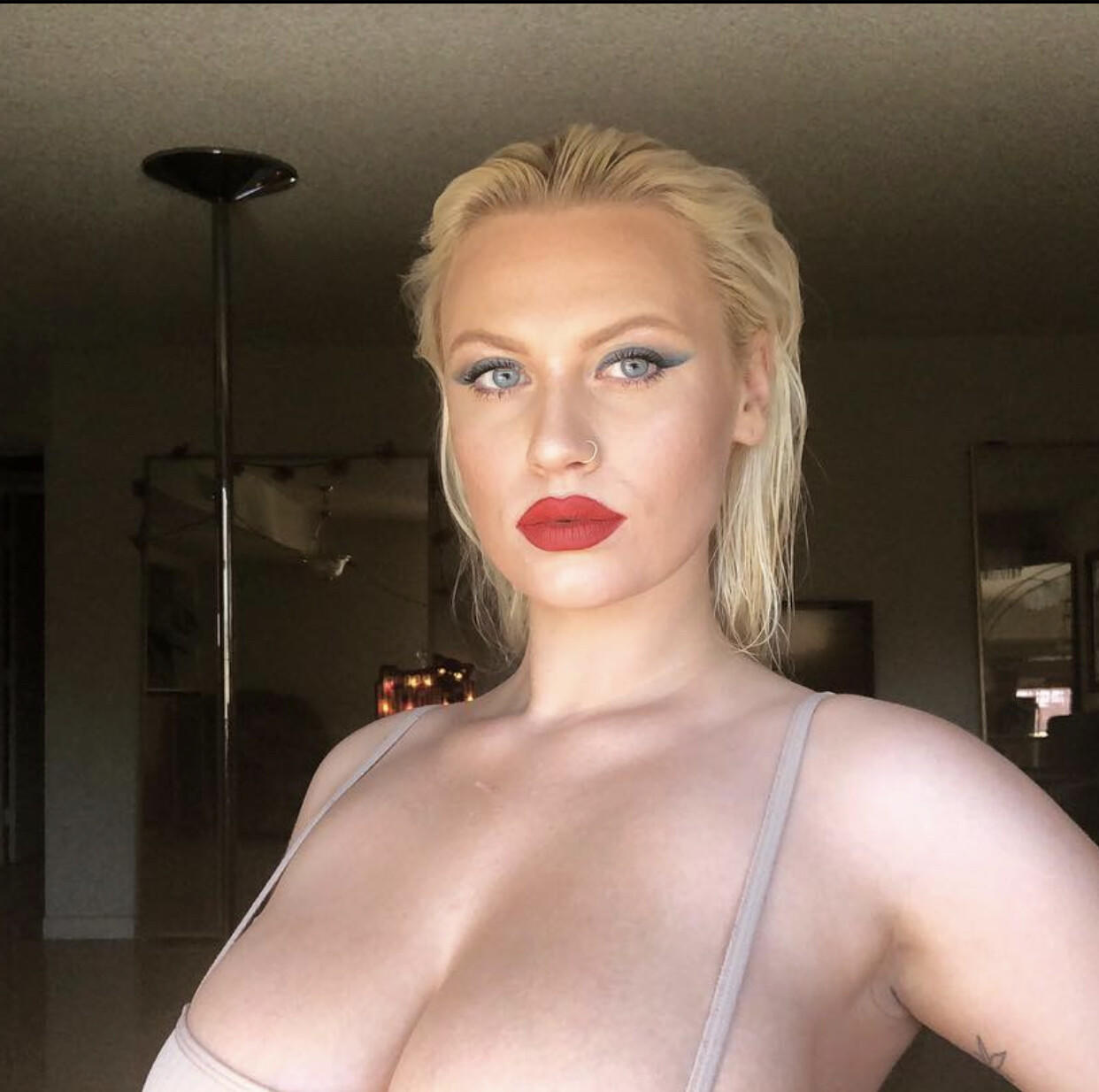 BabyyLiv / MUSEME333 Nude OnlyFans Leaks 1
