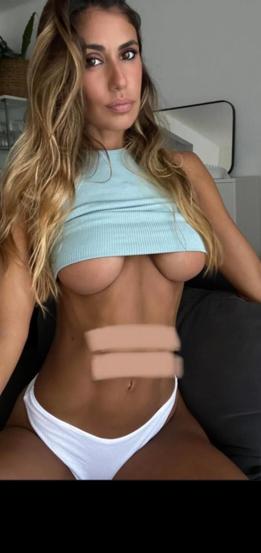 Carolineclnfit / carolinasolano Nude OnlyFans Leaks 1