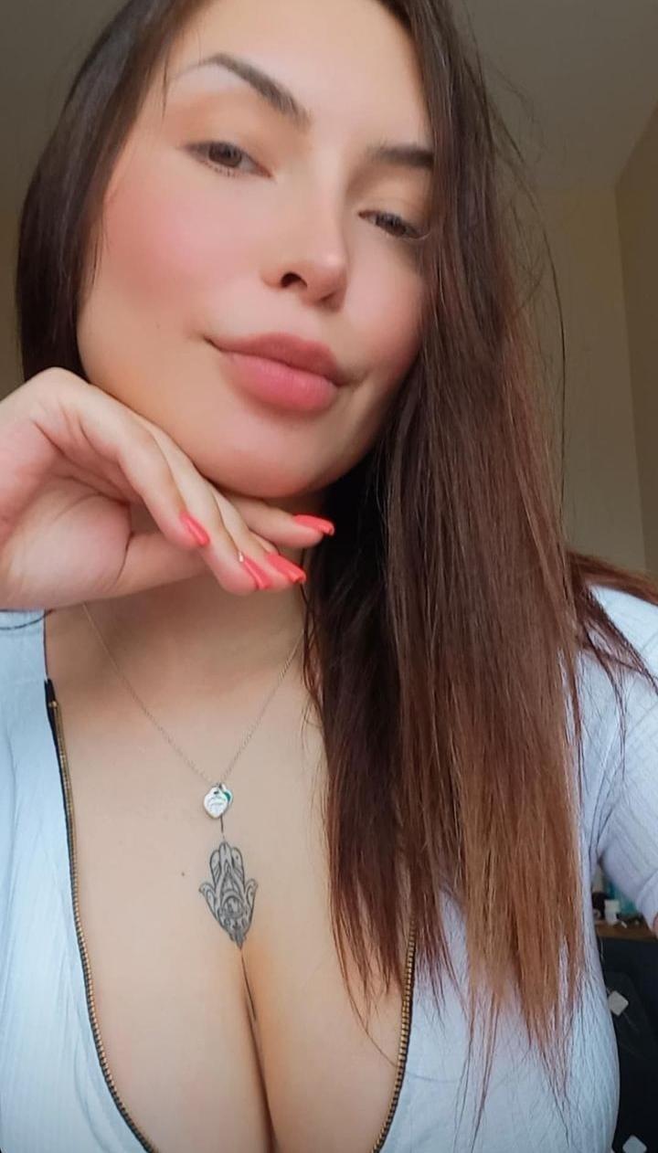 lauratavora Nude OnlyFans Leaks 1