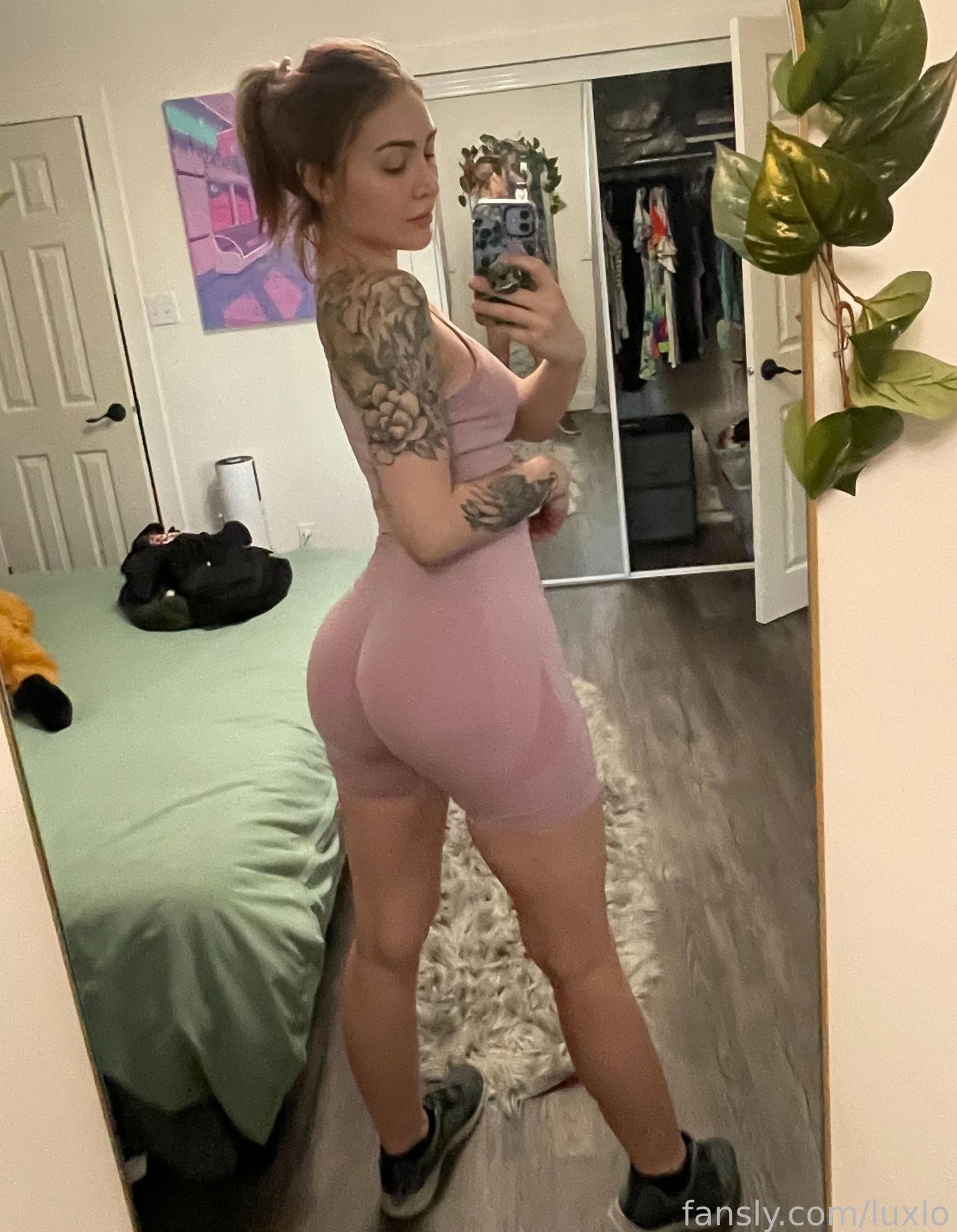 Luxlo / luxlocosplay Nude OnlyFans Leaks 1