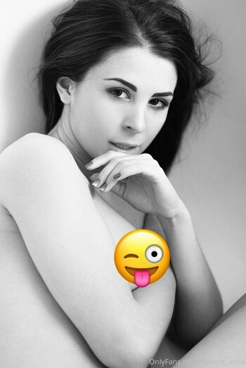 malinkasv Nude Leaks Photo 19