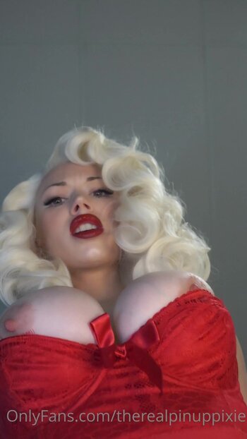 Pineup Pixie / Bianca Blakney 2 / pinuppixietm / therealpinuppixie Nude Leaks OnlyFans Photo 15