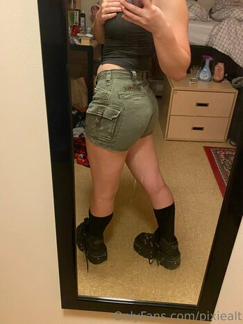 pixiealt Nude Leaks Photo 2