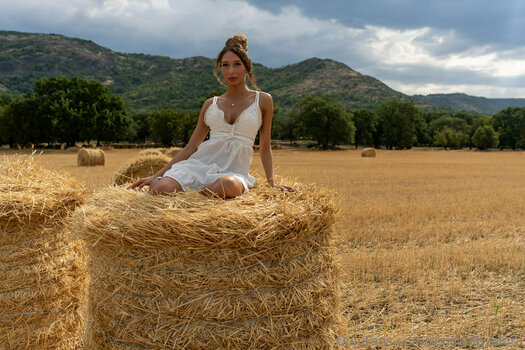 sensualbylaura Nude Leaks Photo 31