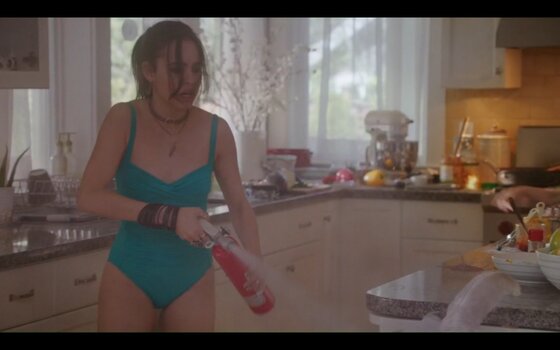 SofiaCarson Nude Leaks Photo 3