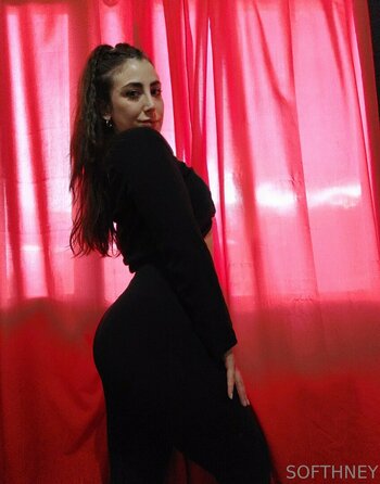 softhney Nude Leaks Photo 15