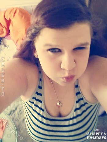 SophieSchmande / https: / sophie_schmande Nude Leaks Photo 1