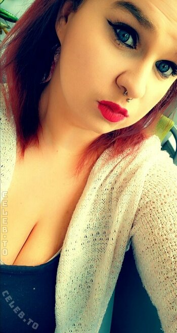 SophieSchmande / https: / sophie_schmande Nude Leaks Photo 19