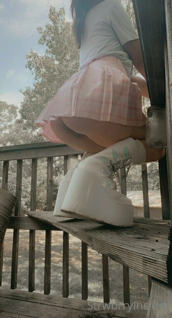 viinusflytrap Nude Leaks Photo 4