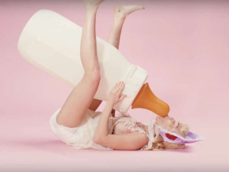Miley-Cyrus-Sexy-13