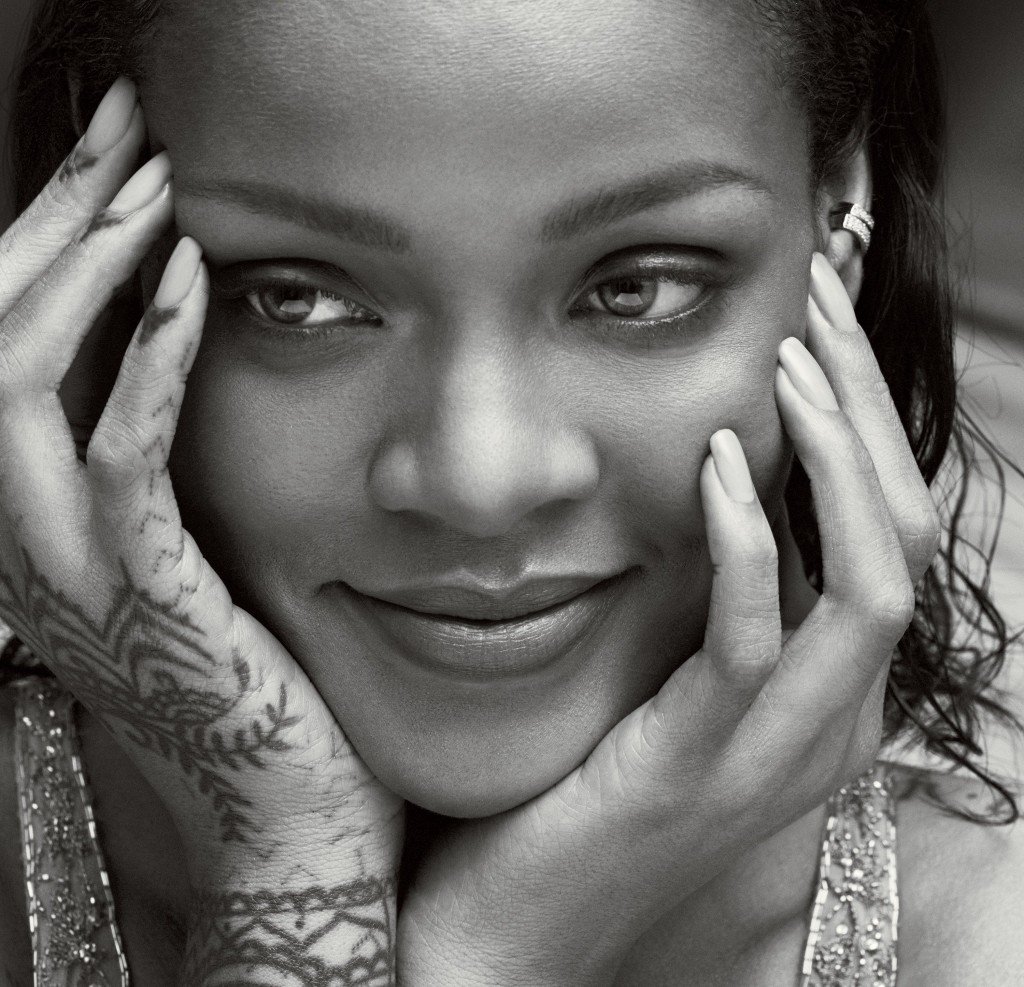 Rihanna Sexy 1