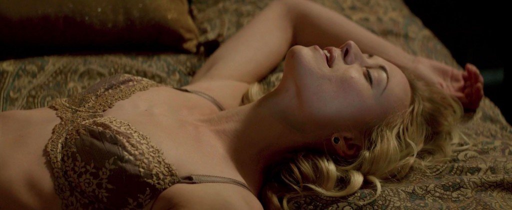 Yvonne Strahovski Nude 16