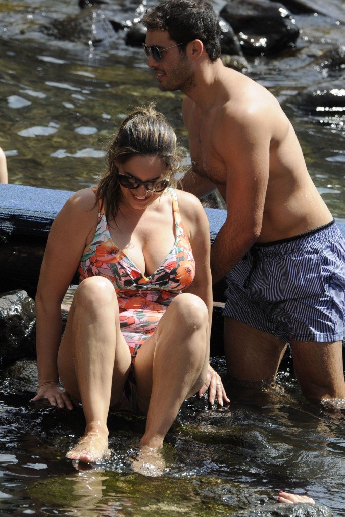 Kelly Brook Sexy 50