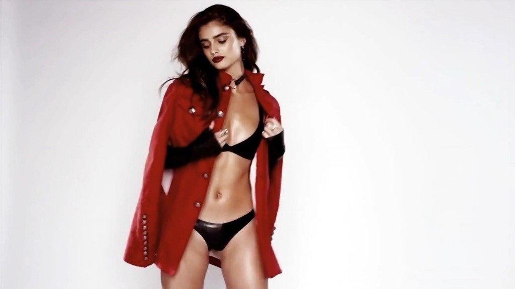 Taylor Hill Sexy 6