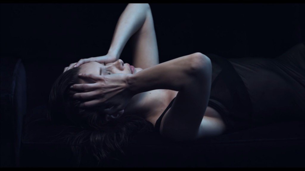Bella Hadid Sexy Topless 3 thefappening.so