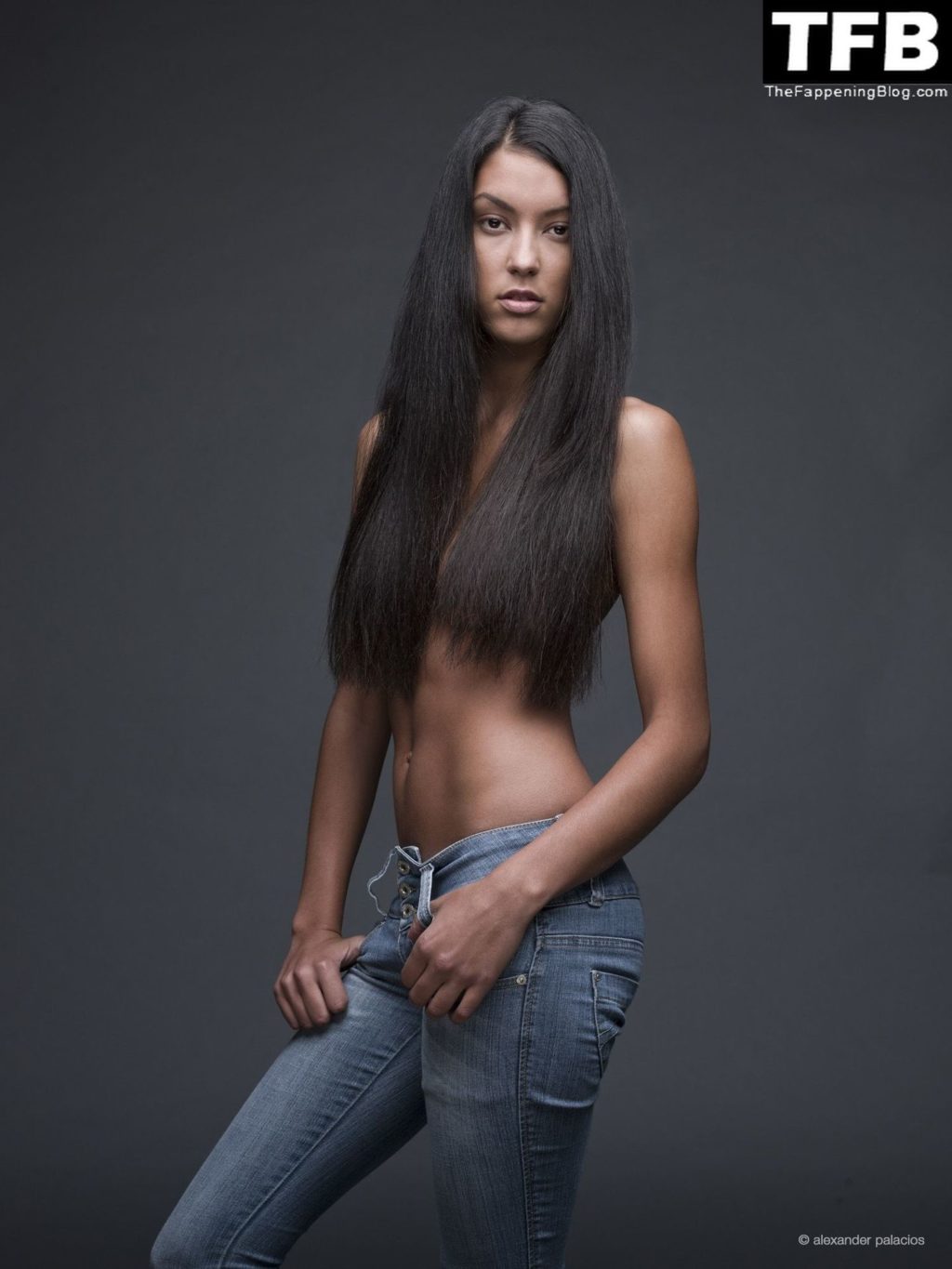 Rebecca Mir Nude